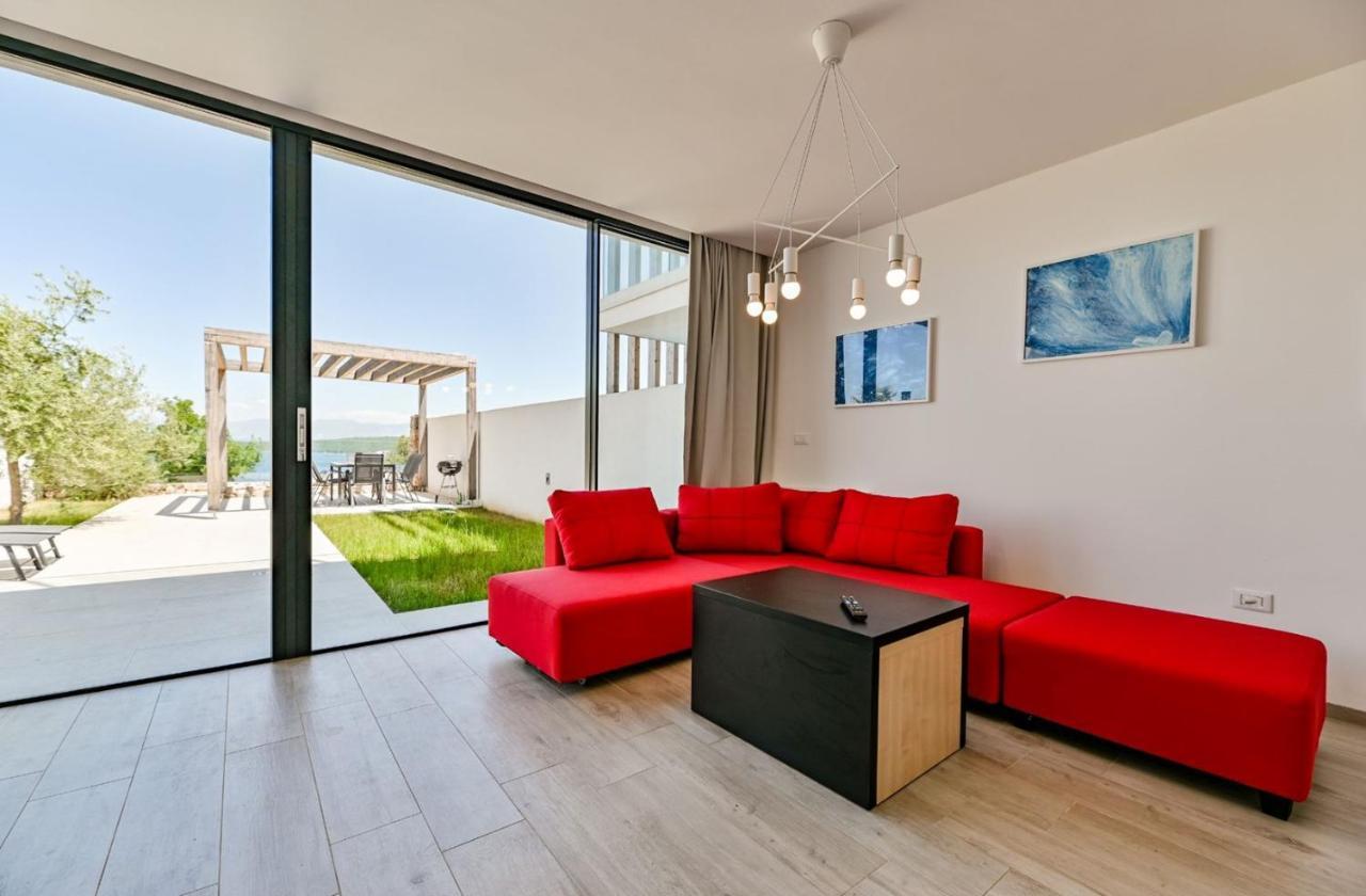Apartment Flori With Sea View Малинска Экстерьер фото