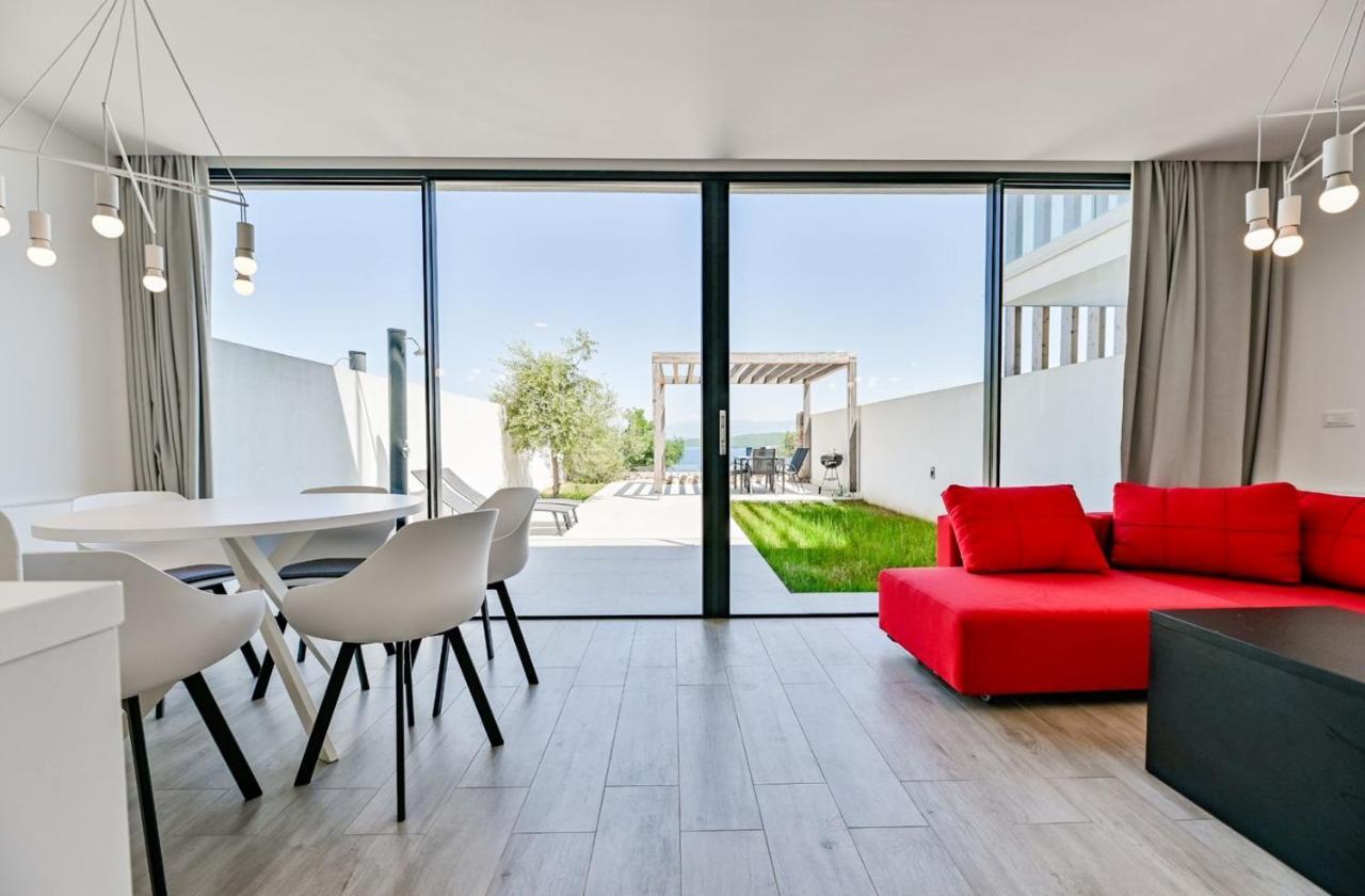 Apartment Flori With Sea View Малинска Экстерьер фото